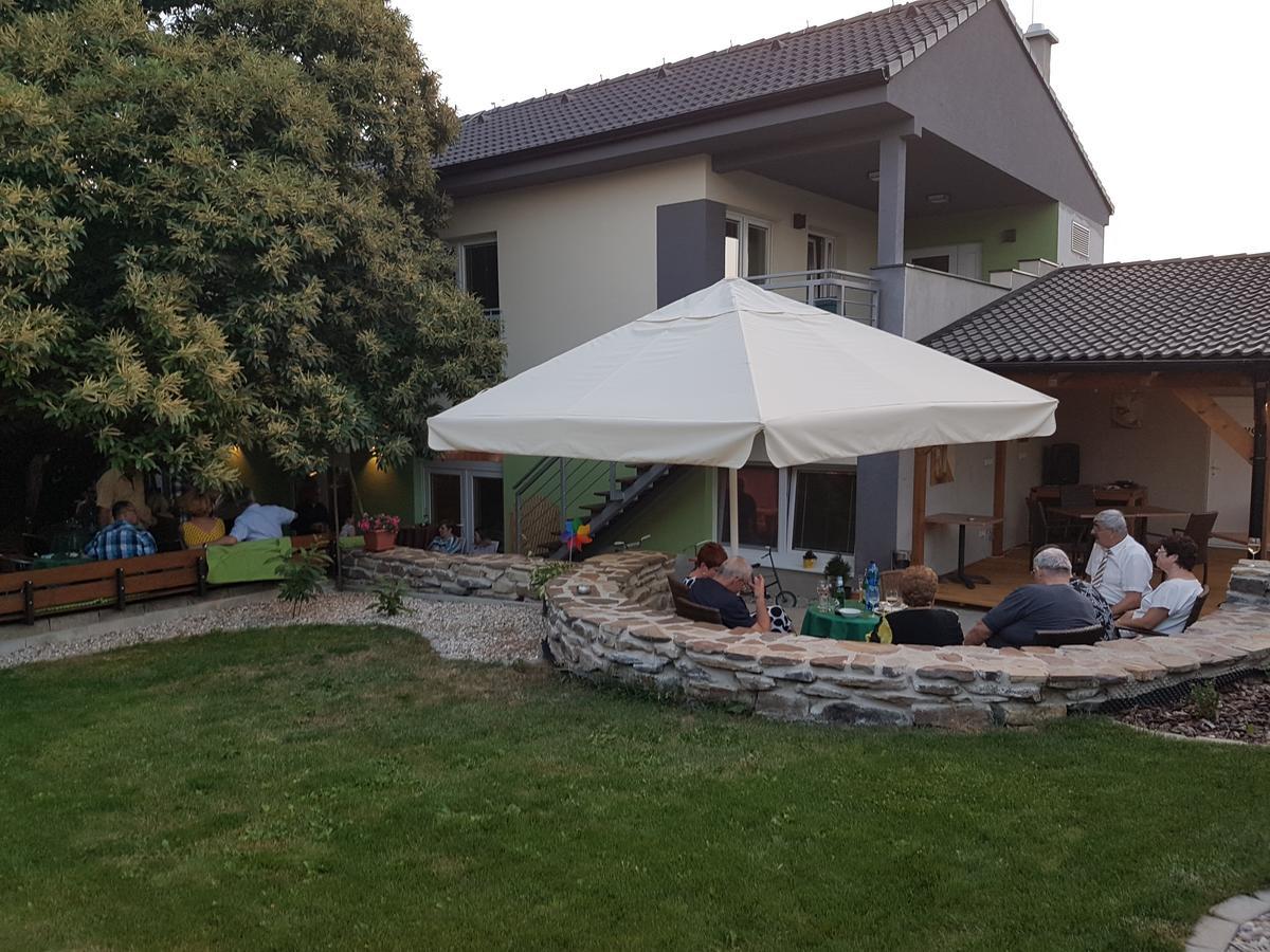Agropenzion 7Divov Dolna Krupa Экстерьер фото